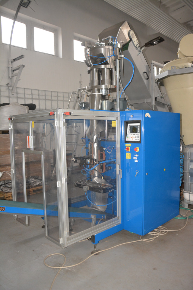 Balicí stroj ASTRO MH1cb pro balení sypkých produktů do sáčku